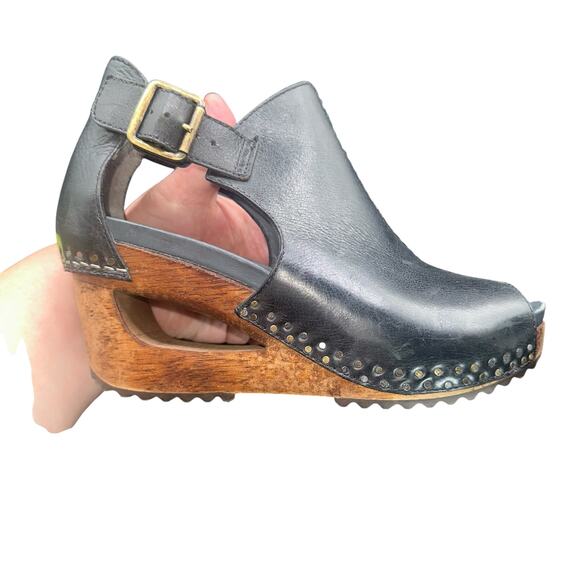 Dansko Marlow Black Leather Peep Toe Wedge Sandals Size 38 (US 7.5–8) - Picture 11 of 12